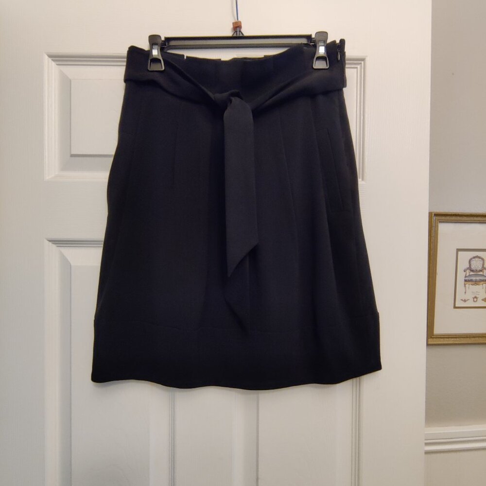 BCBG MaxAzria SZ-4 BLACK Pleated Skirt w/Belt